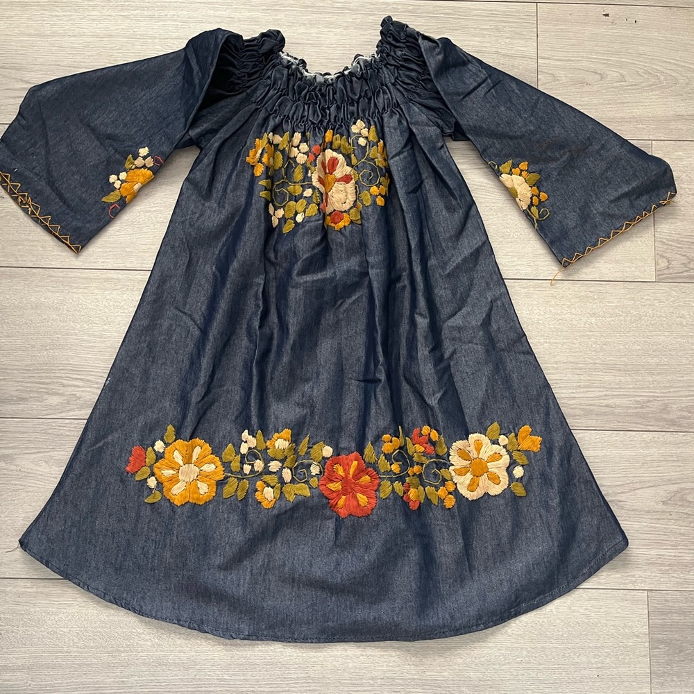 MEXICAN CRAFTS. Beautiful hand embroidered denim mini dress. Medium